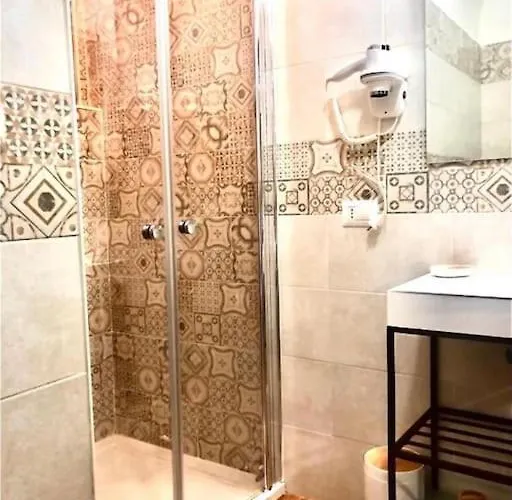 Al Vecchio Arco A Vecchia * בארי